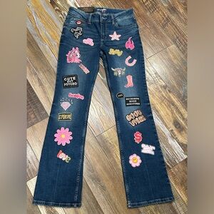 NEW Wrangler Women's Blue Jeans with Colorful Patches! Sz 9